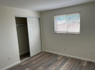 Property photo thumbnail 3