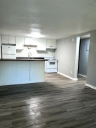 Property photo thumbnail 6