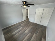 Property photo thumbnail 4