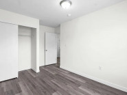 Property photo thumbnail 8