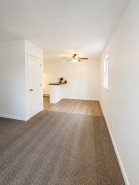 Property photo thumbnail 6