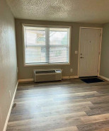 Property photo thumbnail 4