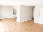 Property photo thumbnail 4
