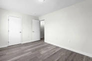 Property photo thumbnail 4
