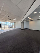 Property photo thumbnail 6